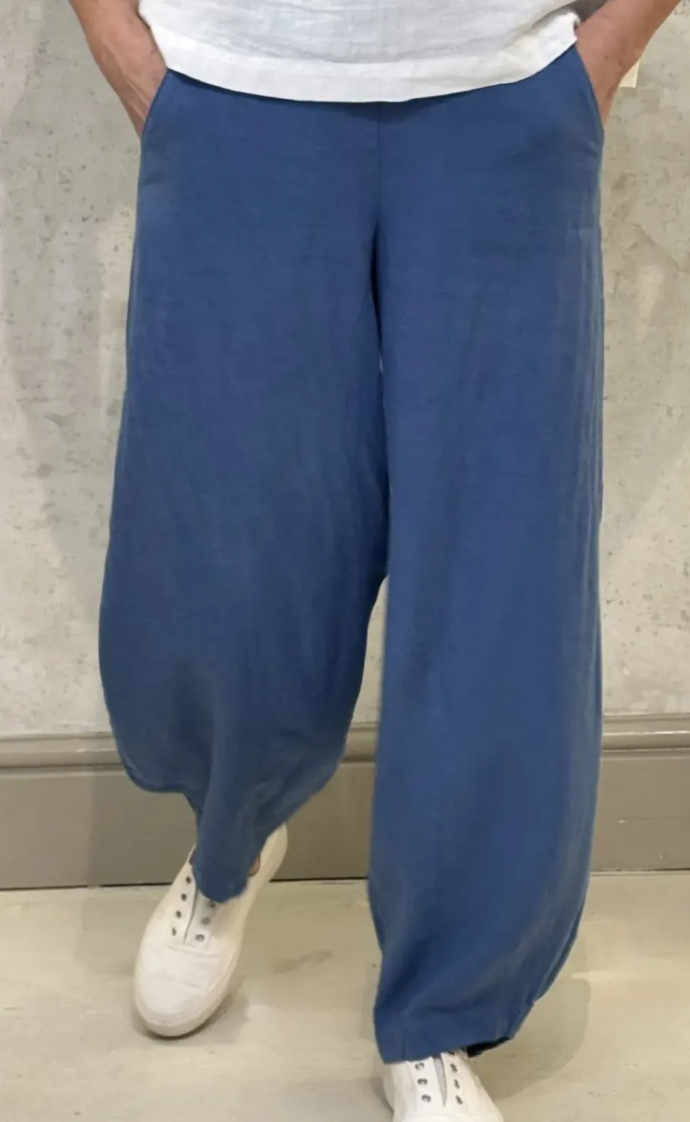 Vetono Boule Shaped Trouser blue dawn